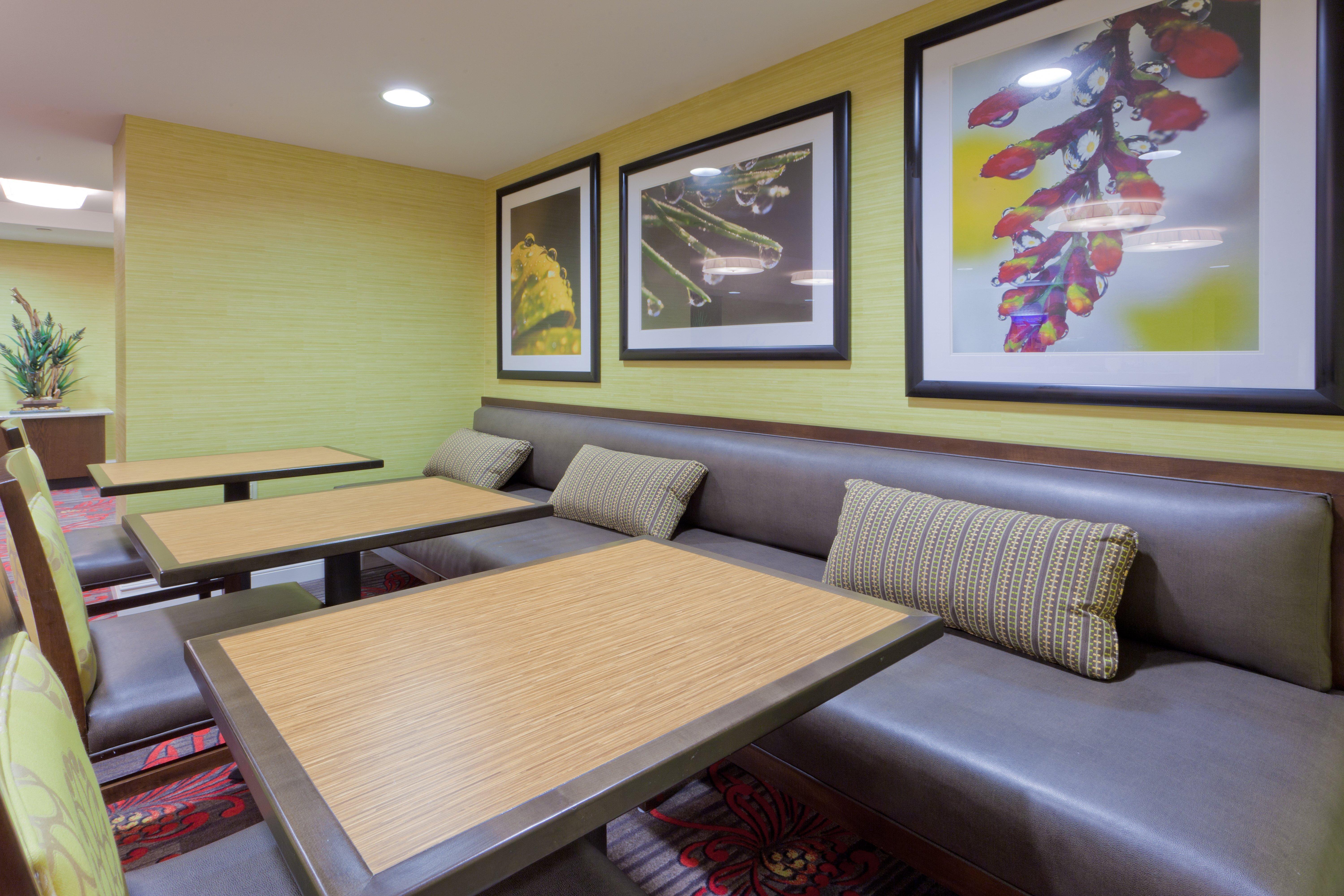 Holiday Inn Express - Neptune By Ihg Exterior foto