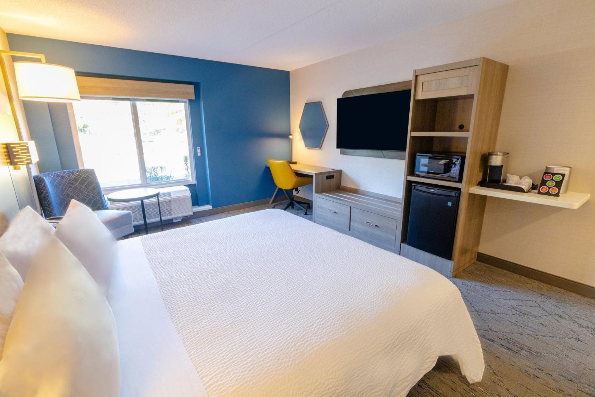 Holiday Inn Express - Neptune By Ihg Exterior foto
